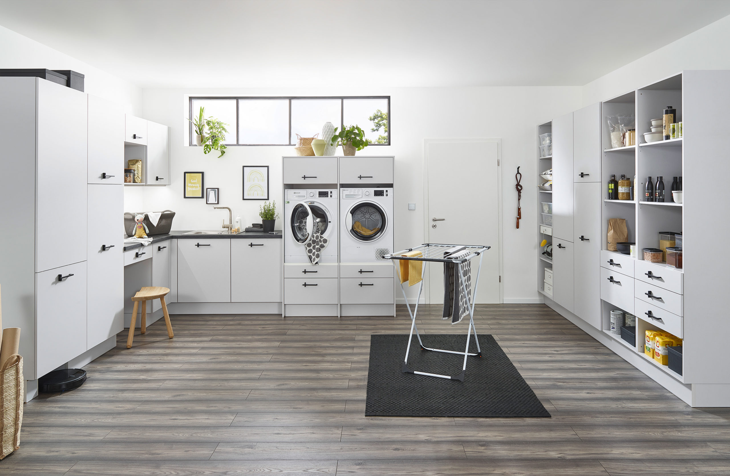 Kleine Räume als große Küchen und Bühne: Stauraum schafft für Impuls Platz Funktion